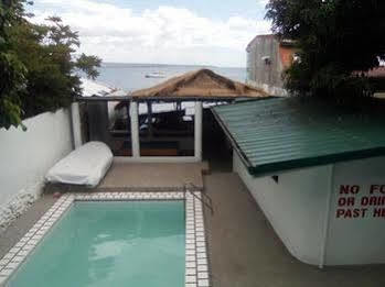 Gumleaves Hotel And Restaurant Olóngapo Exterior foto